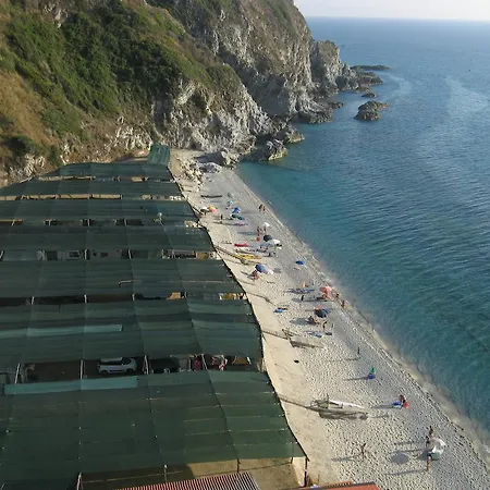 Üdülőpark Villaggio La Scogliera Ricadi