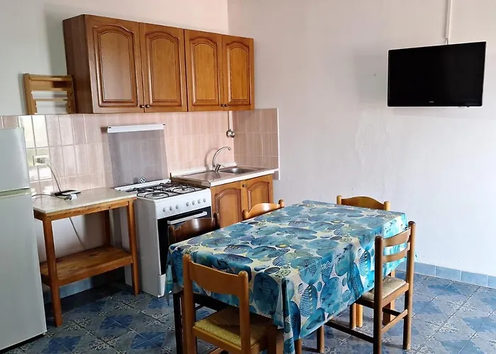 Villaggio La Scogliera פארק נופש *