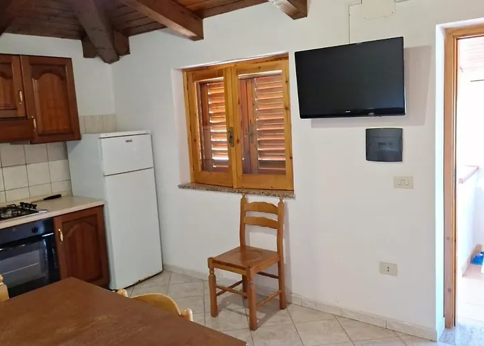 Villaggio La Scogliera פארק נופש ריקאדי