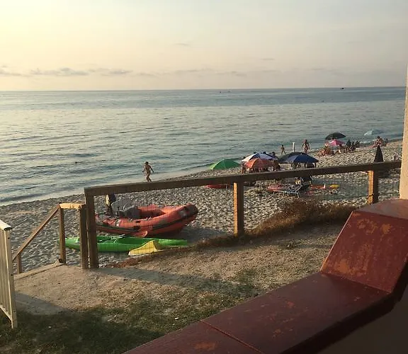 Villaggio La Scogliera פארק נופש