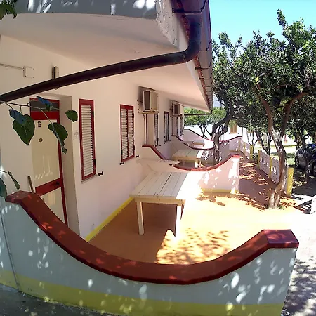Villaggio La Scogliera 里卡迪