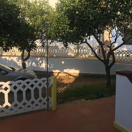 Villaggio La Scogliera 假日公园 *